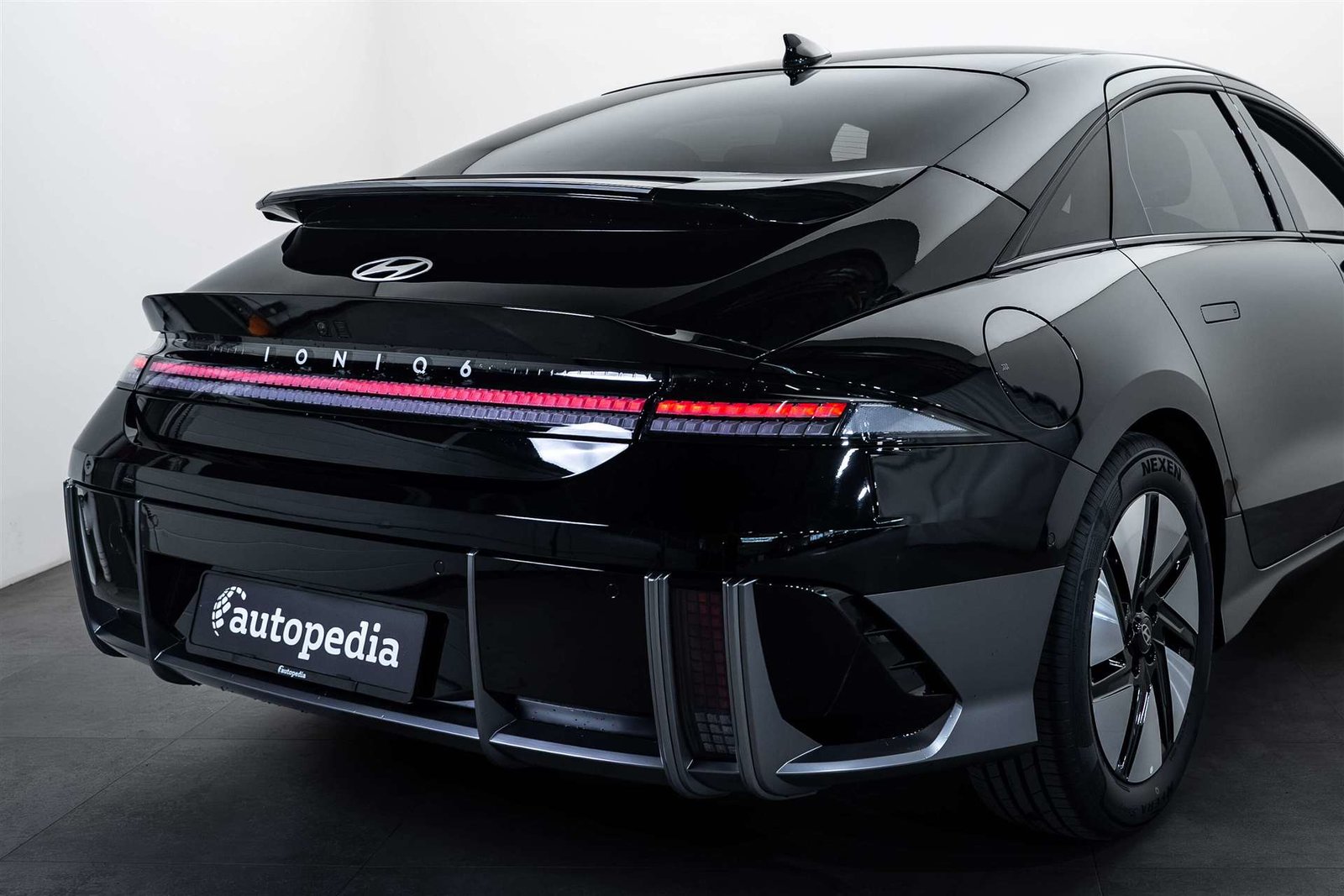 HYUNDAI Ioniq 6 77kWh Plus Line 325PS 4WD Automat, Électrique, Voiture nouvelle, Automatique - 4
