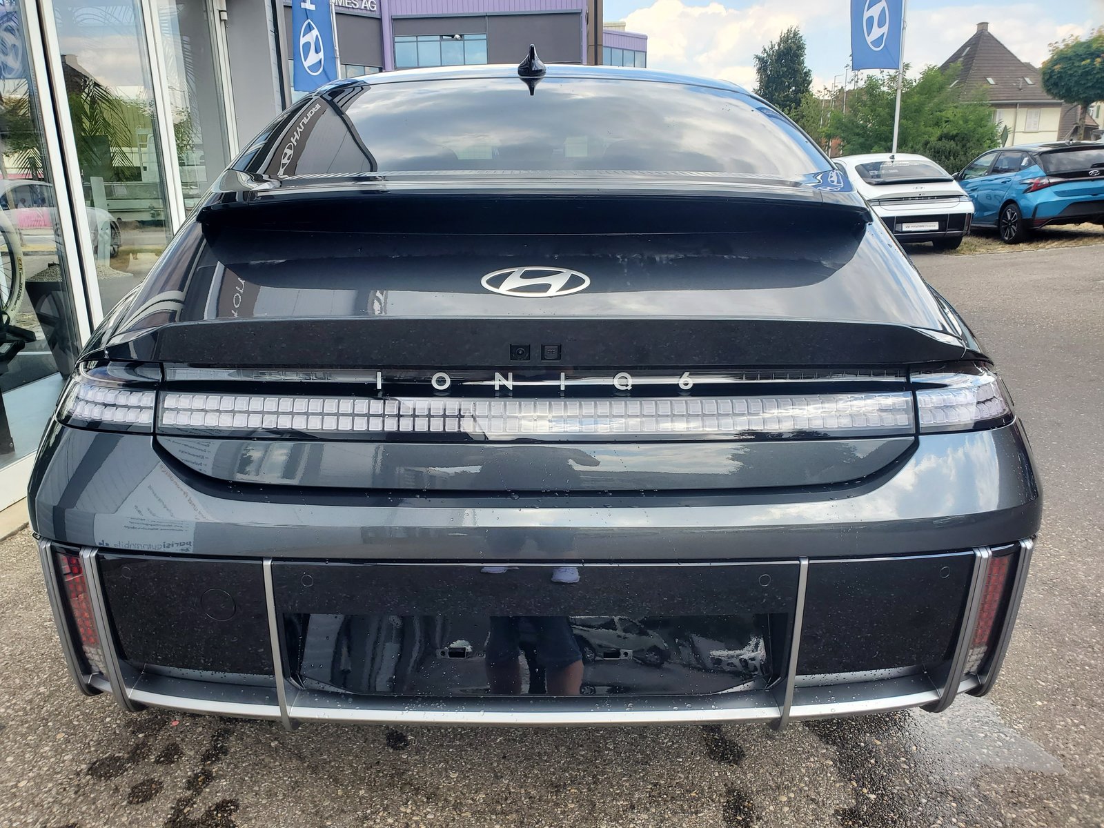 HYUNDAI Ioniq 6 77kWh Launch Edition 4WD, Electric, Second hand / Used, Automatic - 6