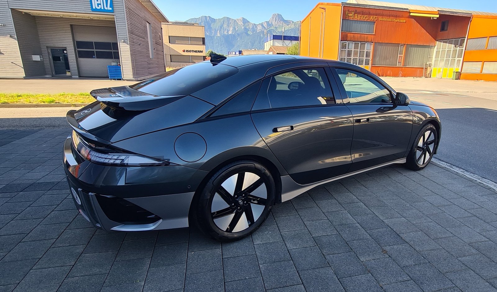 HYUNDAI Ioniq 6 77kWh Launch Edition 2WD, Electric, Second hand / Used, Automatic - 4