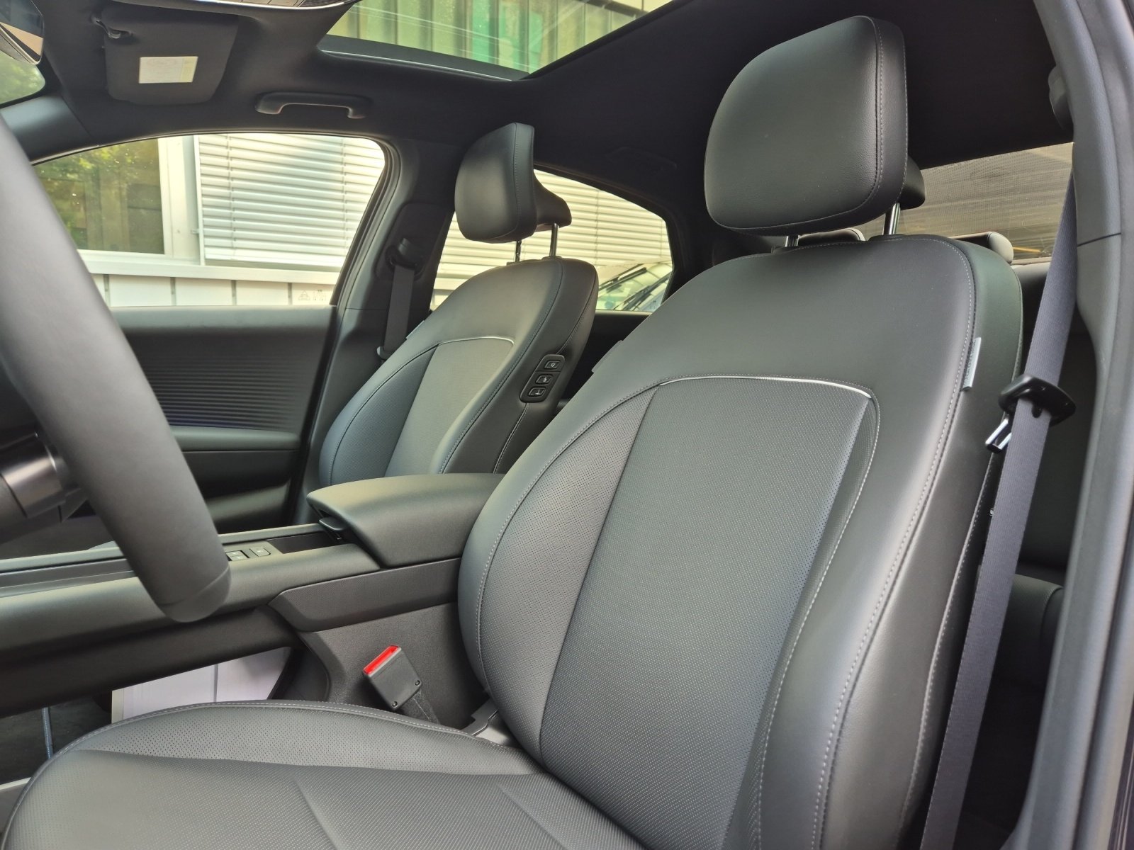 HYUNDAI Ioniq 6 Launch Edition 4WD, Elektro, Vorführwagen, Automatik - 6