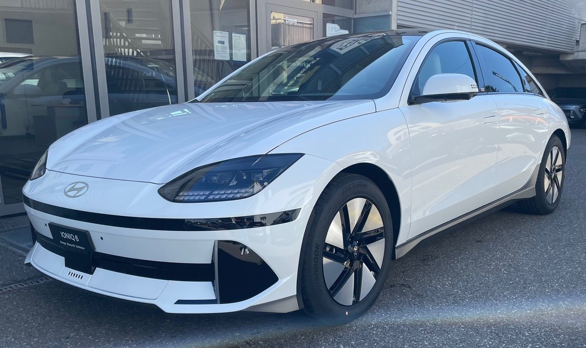 HYUNDAI Ioniq 6 Launch Edition 4WD, Electric, Ex-demonstrator, Automatic