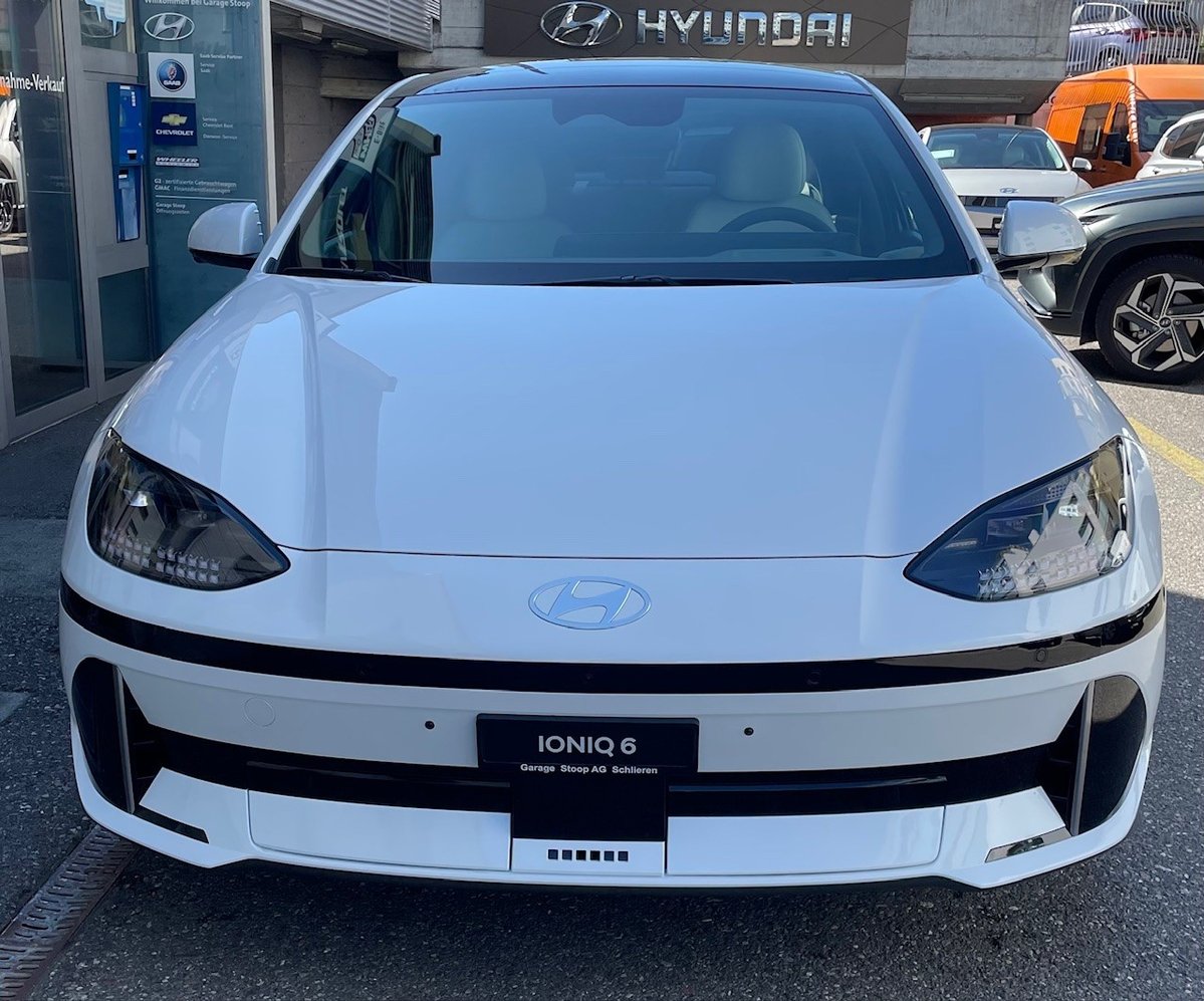 HYUNDAI Ioniq 6 Launch Edition 4WD, Electric, Ex-demonstrator, Automatic - 5