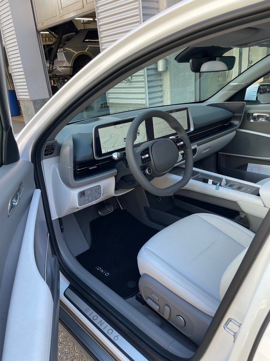 HYUNDAI Ioniq 6 Launch Edition 4WD, Electric, Ex-demonstrator, Automatic - 7