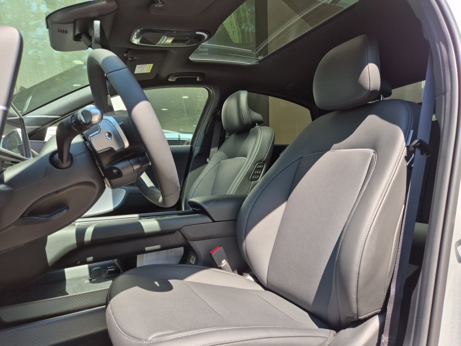 HYUNDAI Ioniq 6 Launch Edition 4WD, Electric, Ex-demonstrator, Automatic - 7
