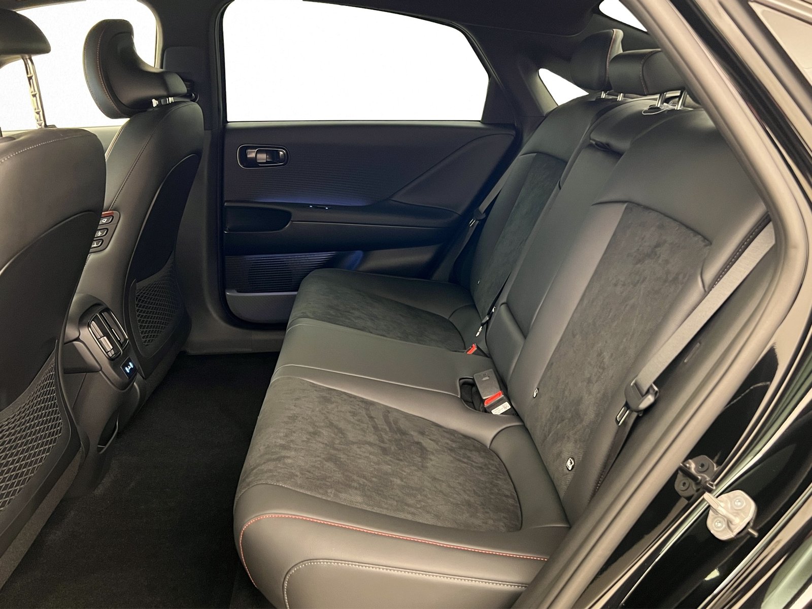 HYUNDAI Ioniq 6 N Line 84 kWh Sunroof, Electric, Ex-demonstrator, Automatic - 6