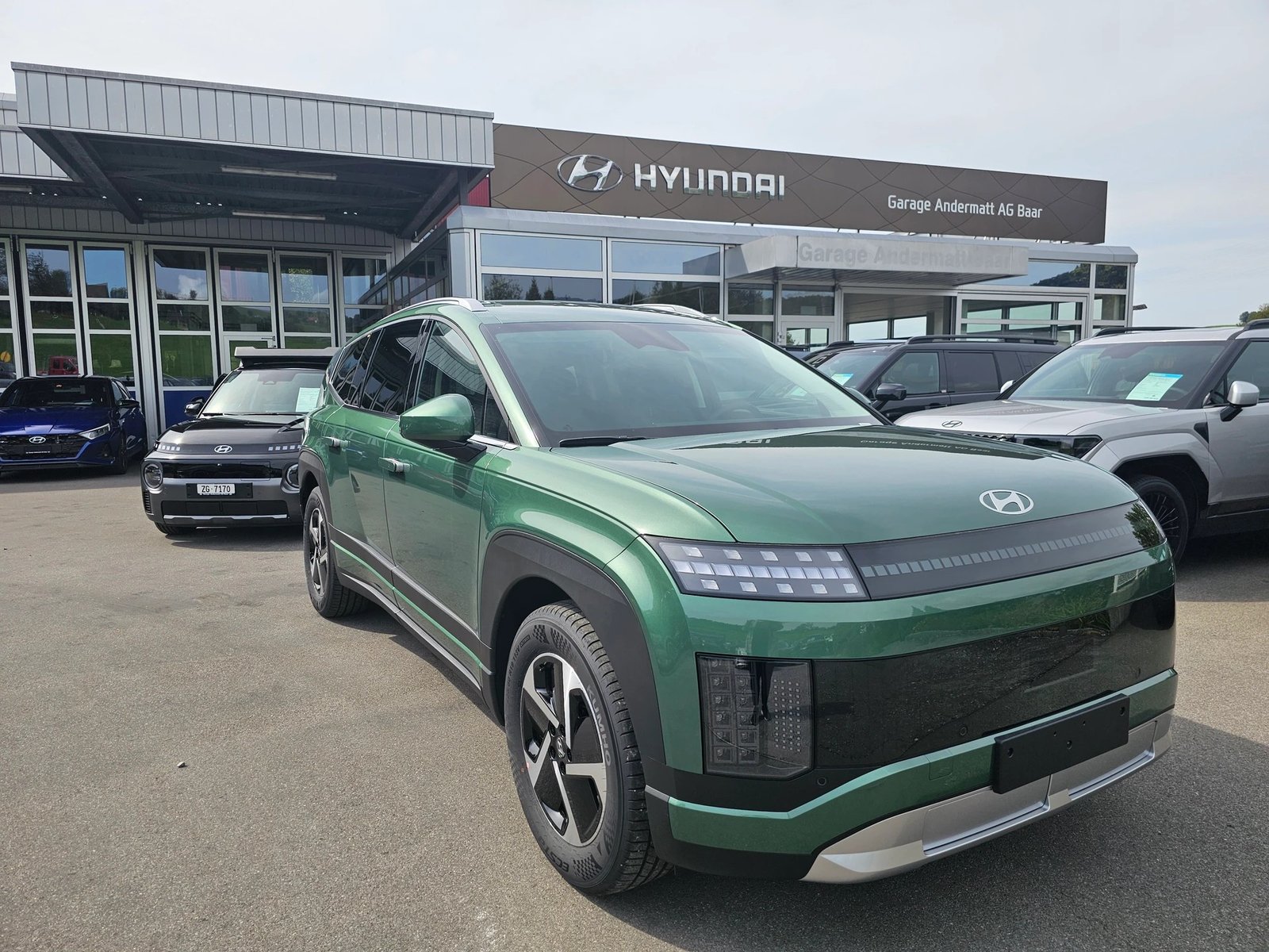 HYUNDAI Ioniq 9 110kWh Amplia 4WD