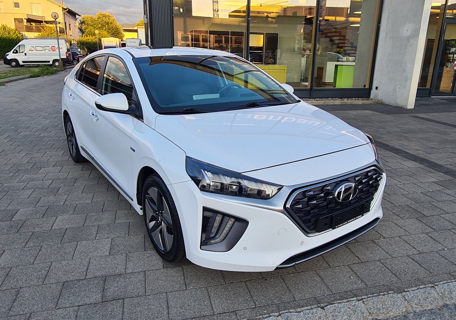 HYUNDAI Ioniq 1.6 GDi HEV Vertex DCT, Voll-Hybrid Benzin/Elektro, Occasion / Gebraucht, Automatik - 2
