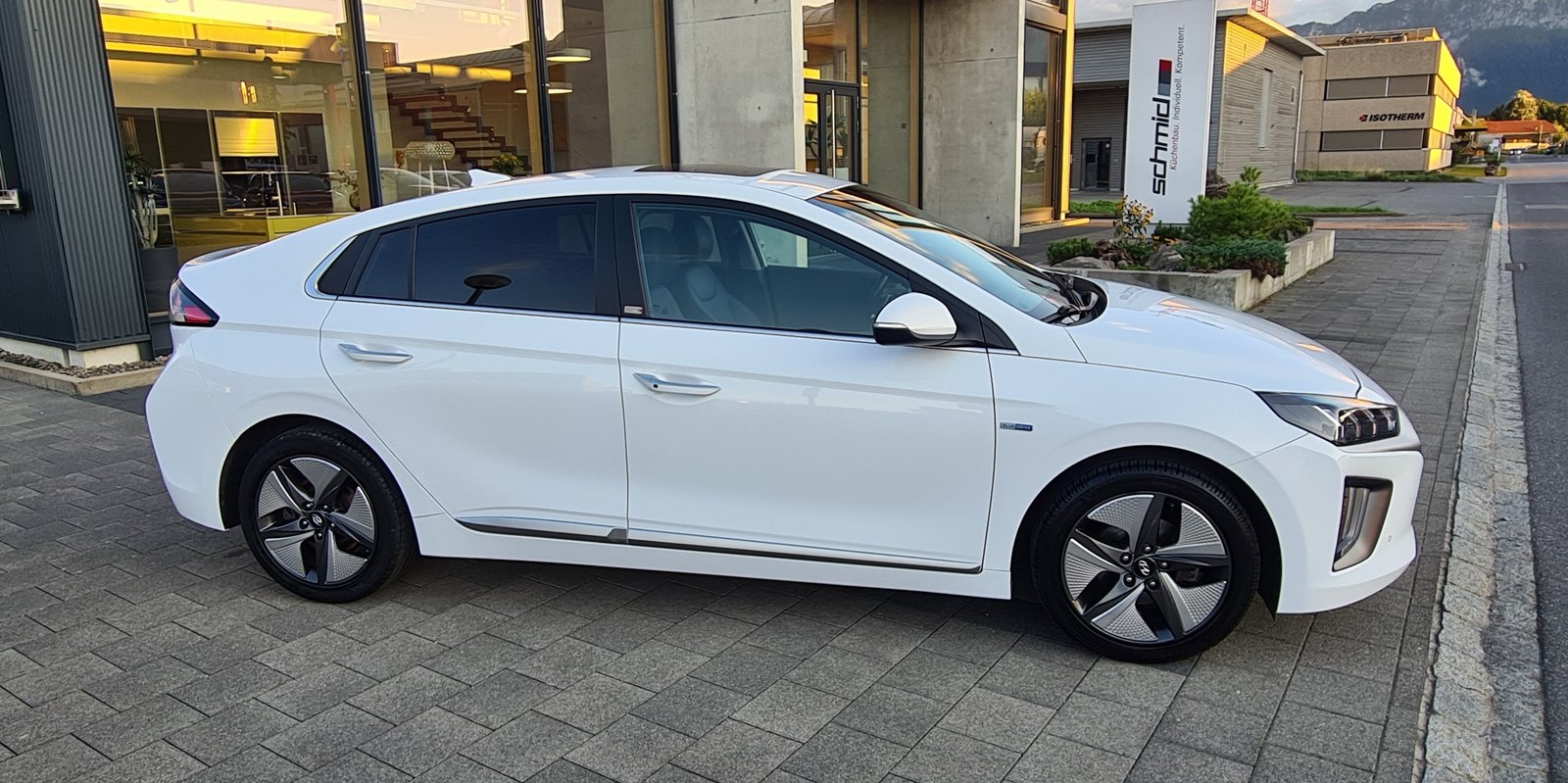 HYUNDAI Ioniq 1.6 GDi HEV Vertex DCT, Voll-Hybrid Benzin/Elektro, Occasion / Gebraucht, Automatik - 3