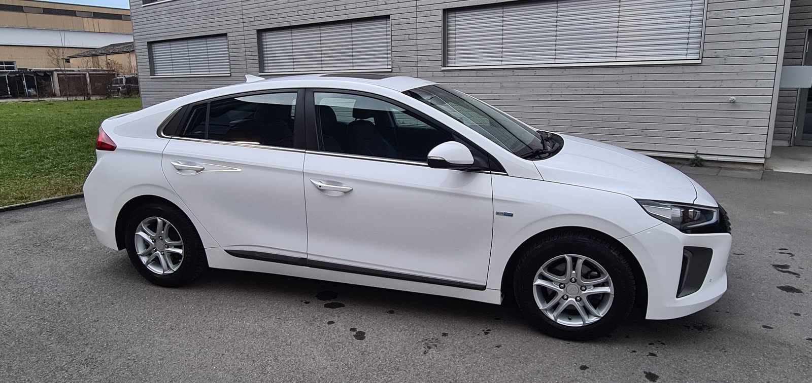 HYUNDAI Ioniq 1.6 GDi HEV Launch Plus DCT, Full-Hybrid Petrol/Electric, Second hand / Used, Automatic - 3