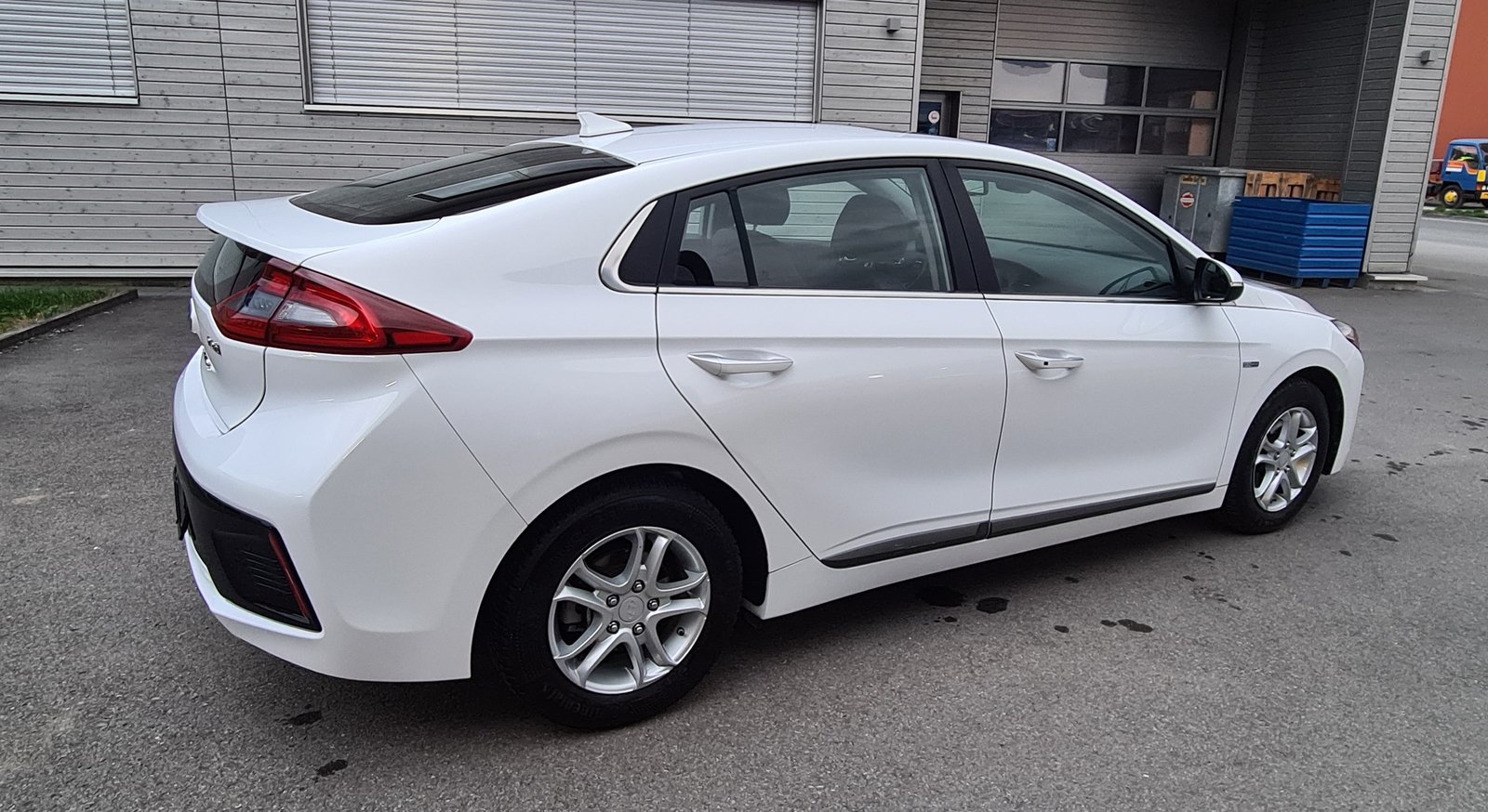 HYUNDAI Ioniq 1.6 GDi HEV Launch Plus DCT, Full-Hybrid Petrol/Electric, Second hand / Used, Automatic - 4