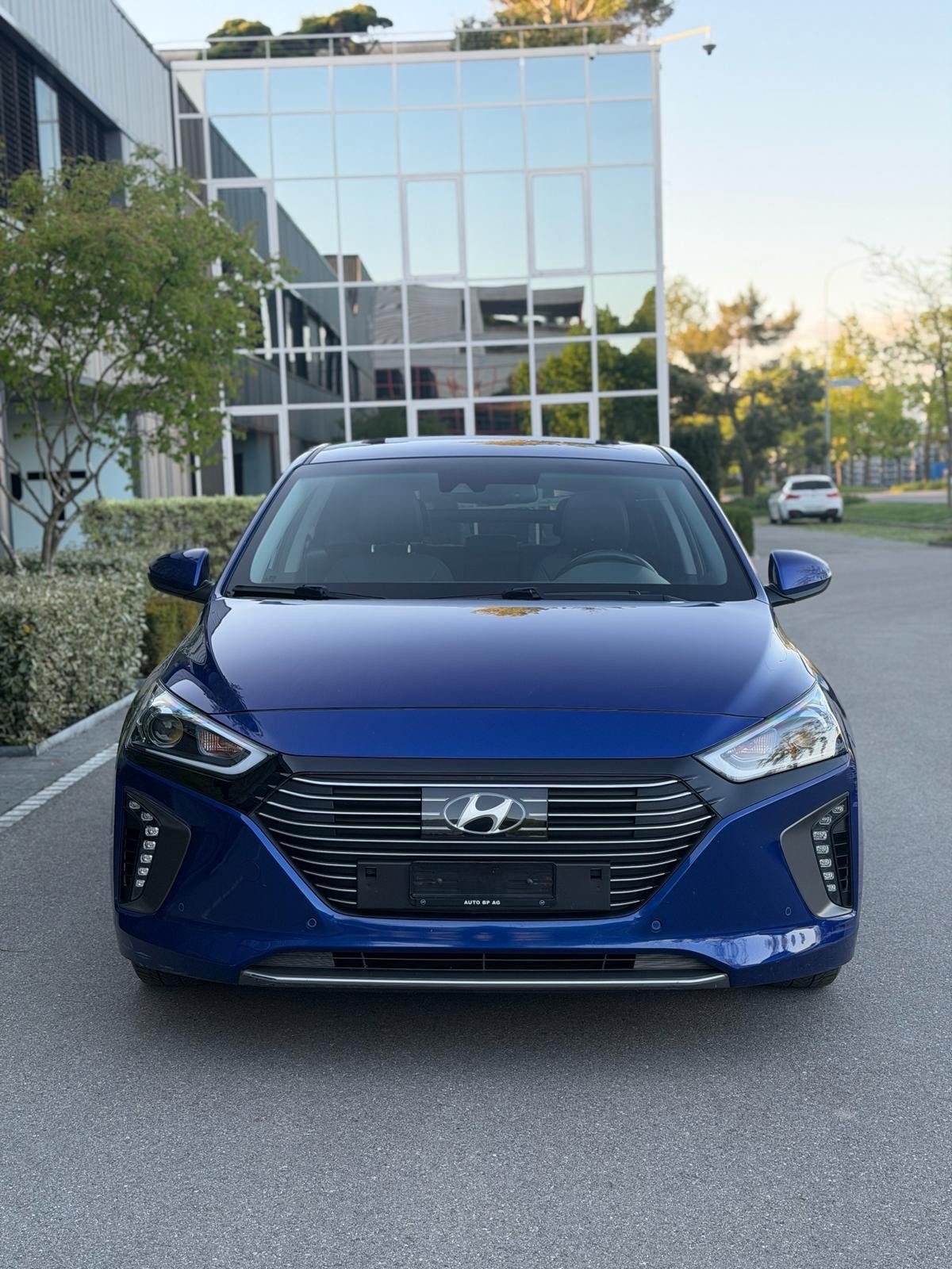HYUNDAI Ioniq 1.6 GDi HEV Vertex DCT, Hybride Intégral Essence/Électricité, Occasion / Utilisé, Automatique - 3