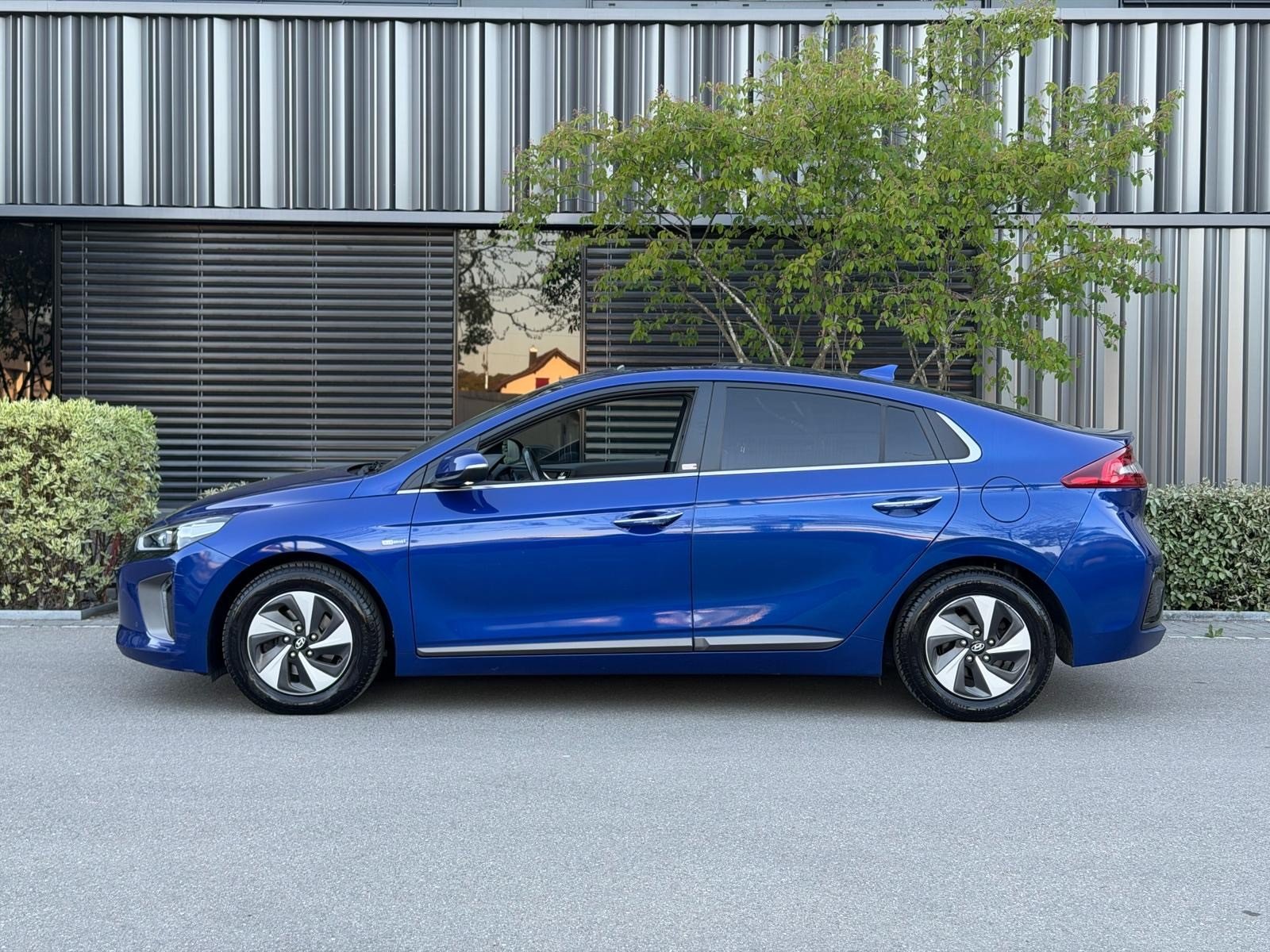 HYUNDAI Ioniq 1.6 GDi HEV Vertex DCT, Hybride Intégral Essence/Électricité, Occasion / Utilisé, Automatique - 4
