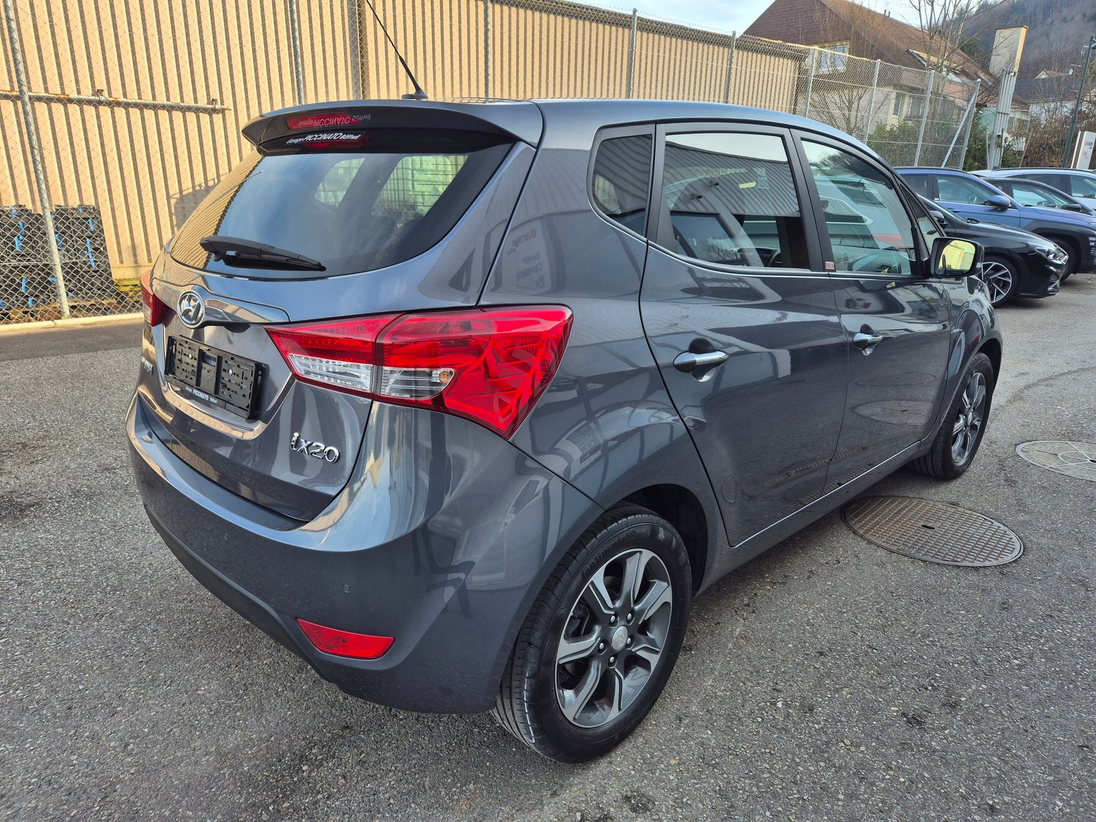 HYUNDAI iX20 1.6 Amplia Automatic, Benzin, Occasion / Gebraucht, Automatik - 5