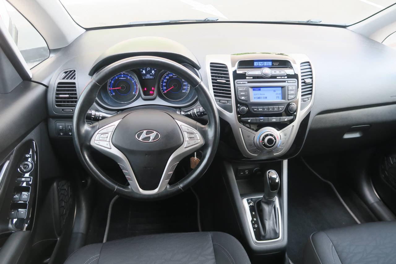 HYUNDAI ix20 1.6 Amplia, Benzin, Occasion / Gebraucht, Automatik - 5