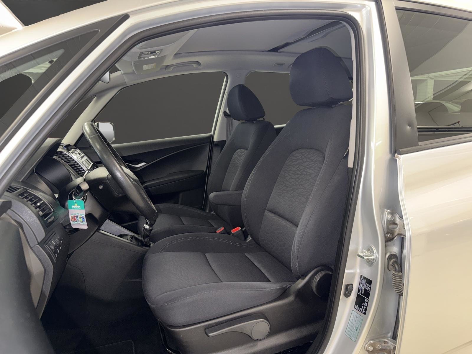 HYUNDAI iX20 1.6 Premium, Benzin, Occasion / Gebraucht, Handschaltung - 7