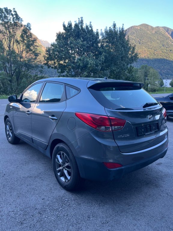 HYUNDAI 1.7 CRDi Amplia 2WD, Diesel, Second hand / Used, Manual - 4