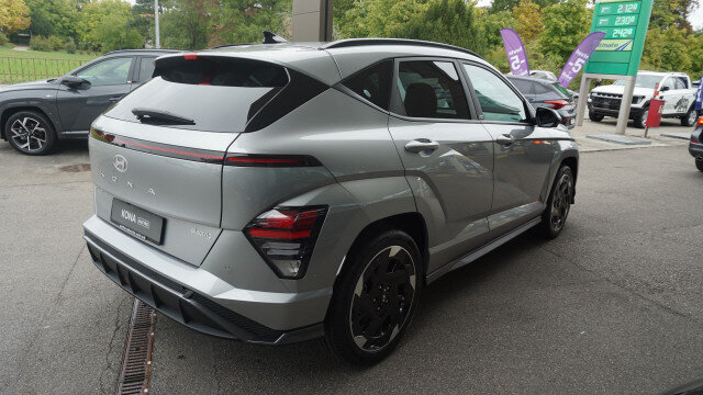 HYUNDAI Kona EV 65.4 kWh N Line, Neuwagen, Automatik - 5