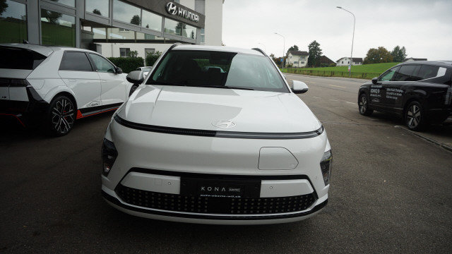 HYUNDAI Kona EV 65.4 kWh Origo, Ex-demonstrator, Automatic - 2