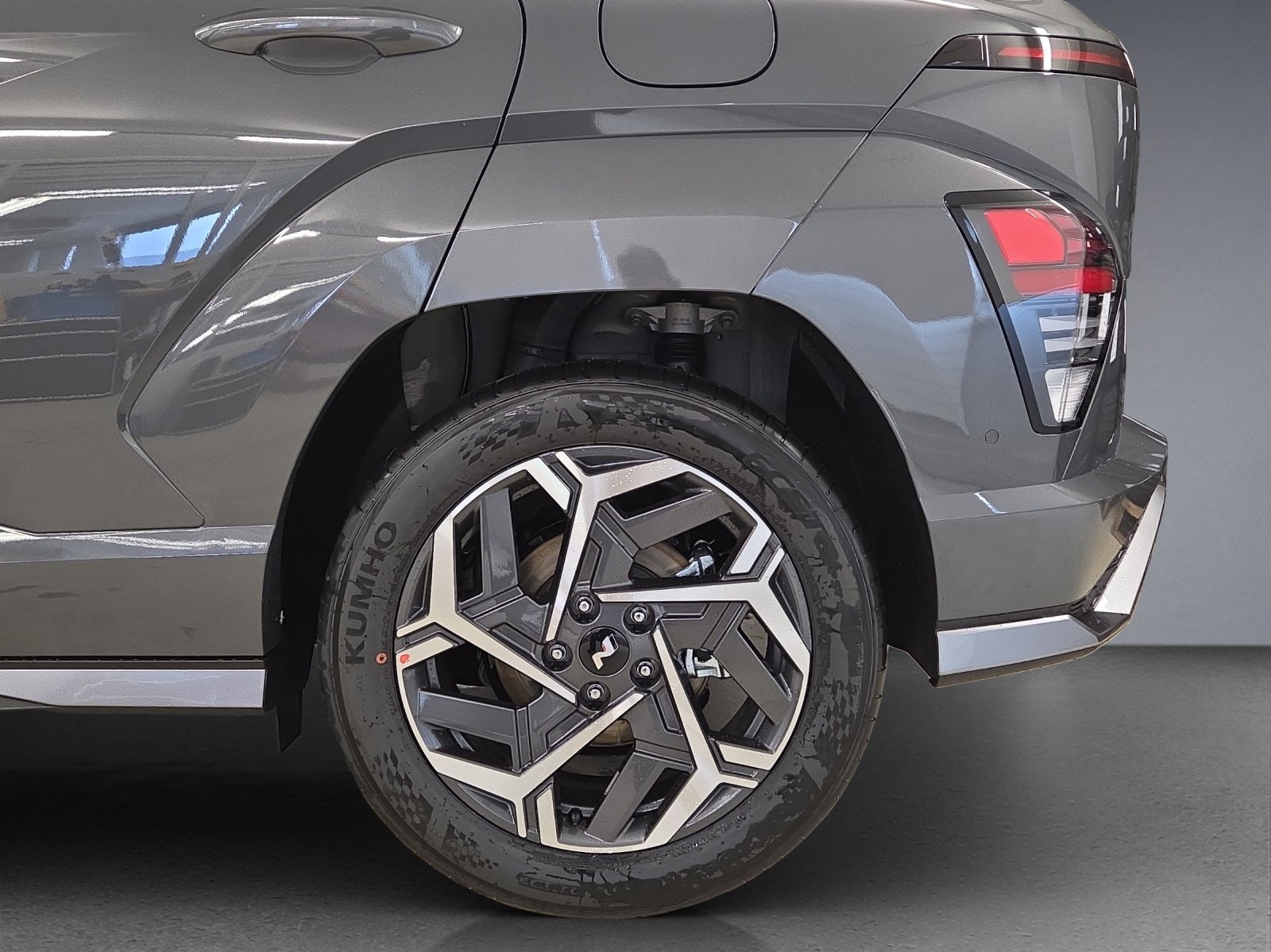 HYUNDAI Kona 1.6 GDi HEV N Line DCT, Voll-Hybrid Benzin/Elektro, Neuwagen, Automatik - 6