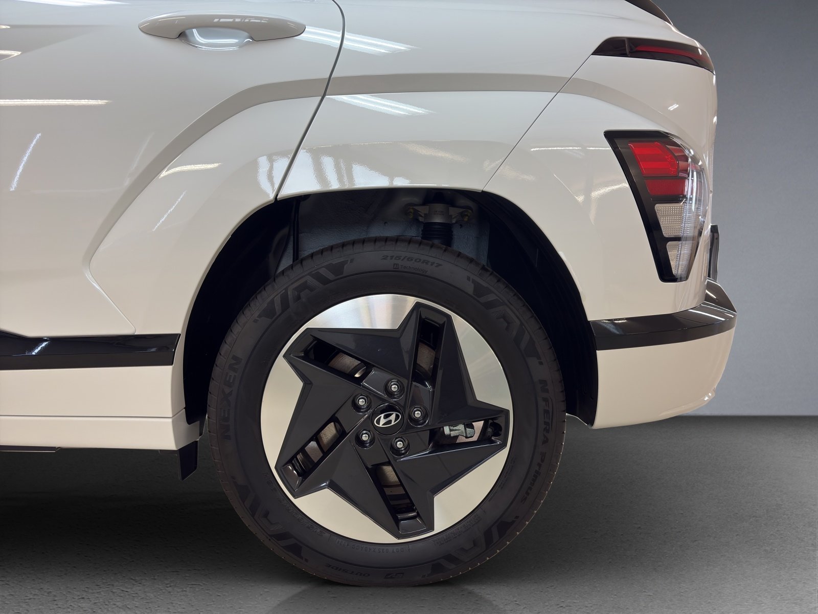 HYUNDAI Kona EV 65.4 kWh Origo, Elektro, Neuwagen, Automatik - 6