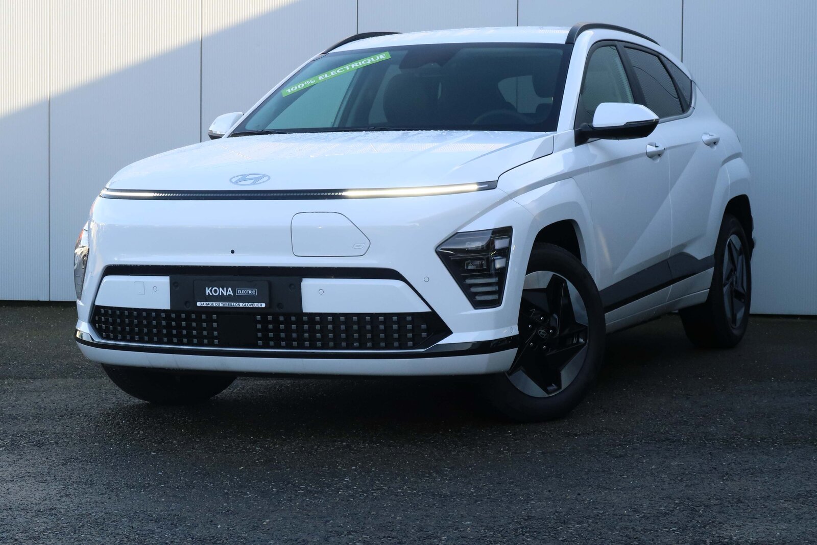 HYUNDAI Kona 65,4 kWh Electric NEW Amplia