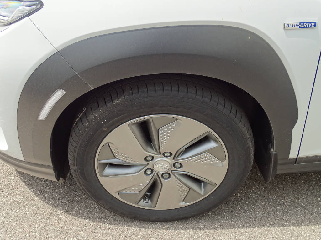 HYUNDAI Kona Electric Amplia, Elektro, Occasion / Gebraucht, Automatik - 2
