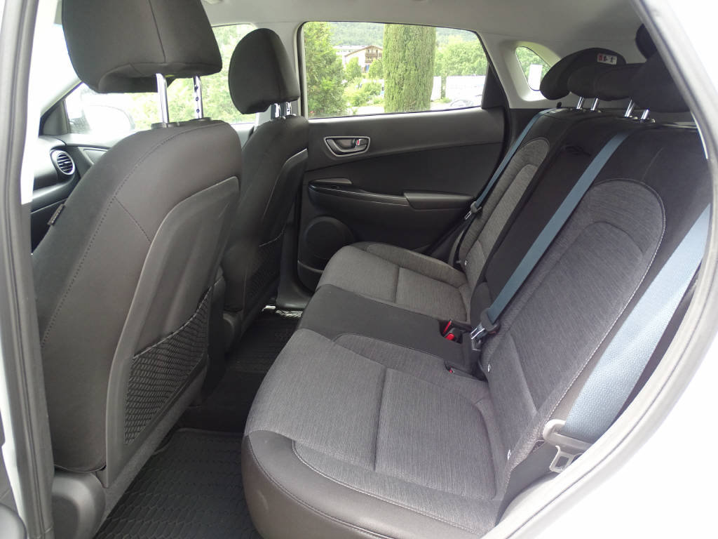 HYUNDAI Kona Electric Amplia, Elektro, Occasion / Gebraucht, Automatik - 6