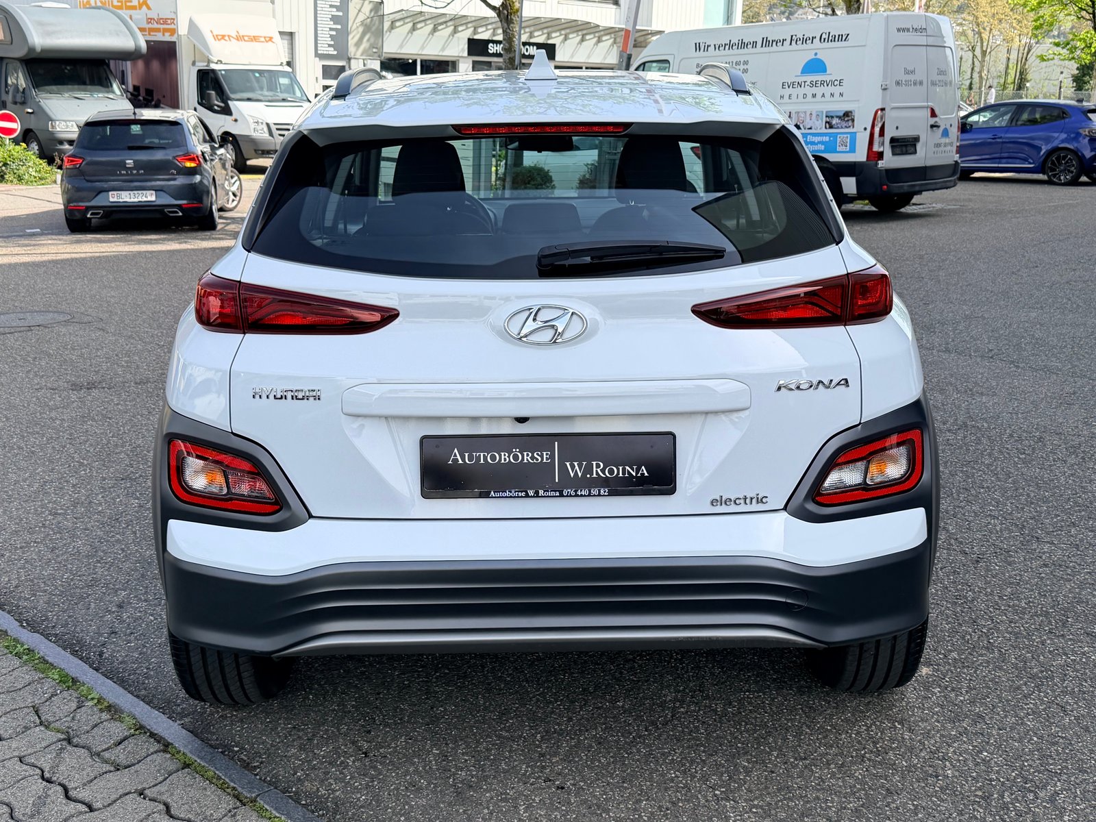 HYUNDAI Kona EV Amplia, Electric, Second hand / Used, Automatic - 4