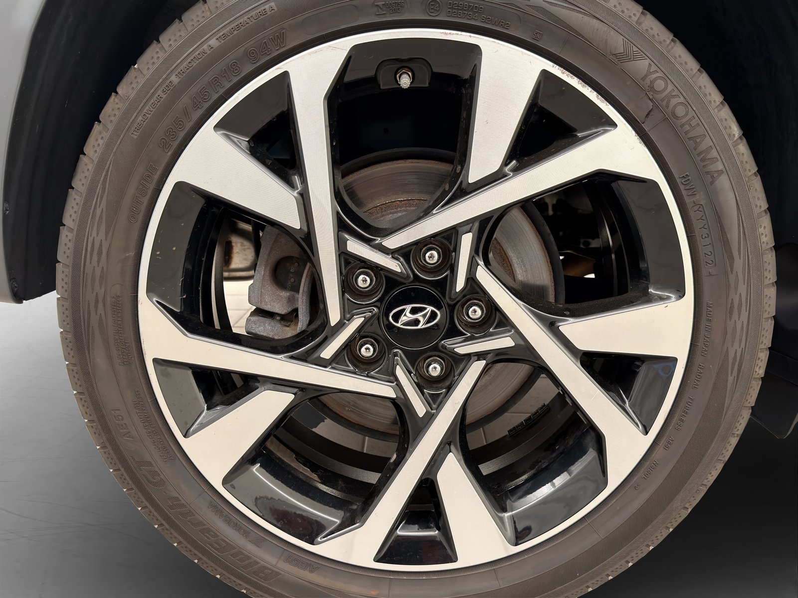 HYUNDAI Kona 1.6 T-GDi Vertex 4WD, Benzin, Occasion / Gebraucht, Automatik - 6