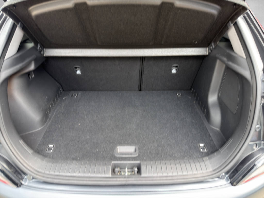 HYUNDAI Kona 1.6 GDi Hybrid Amplia, Voll-Hybrid Benzin/Elektro, Occasion / Gebraucht, Automatik - 6