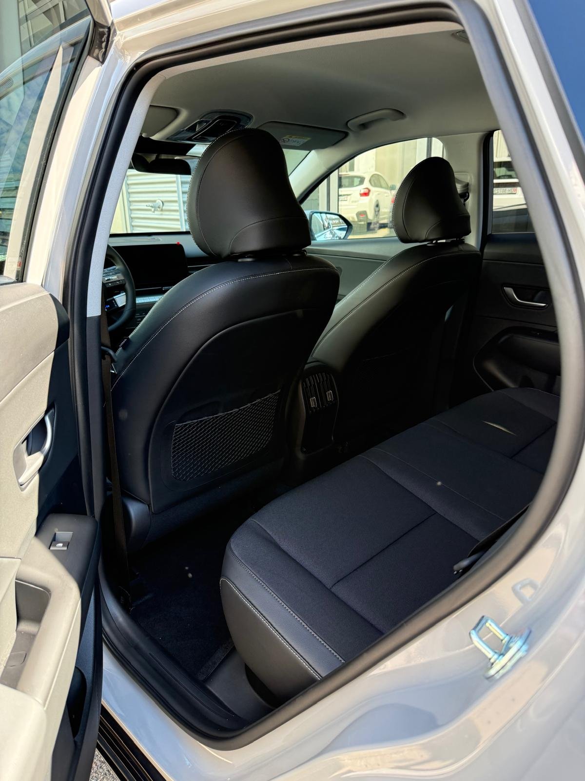 HYUNDAI Kona 1.6 GDi Hybrid Amplia, Hybride Intégral Essence/Électricité, Occasion / Utilisé, Automatique - 4