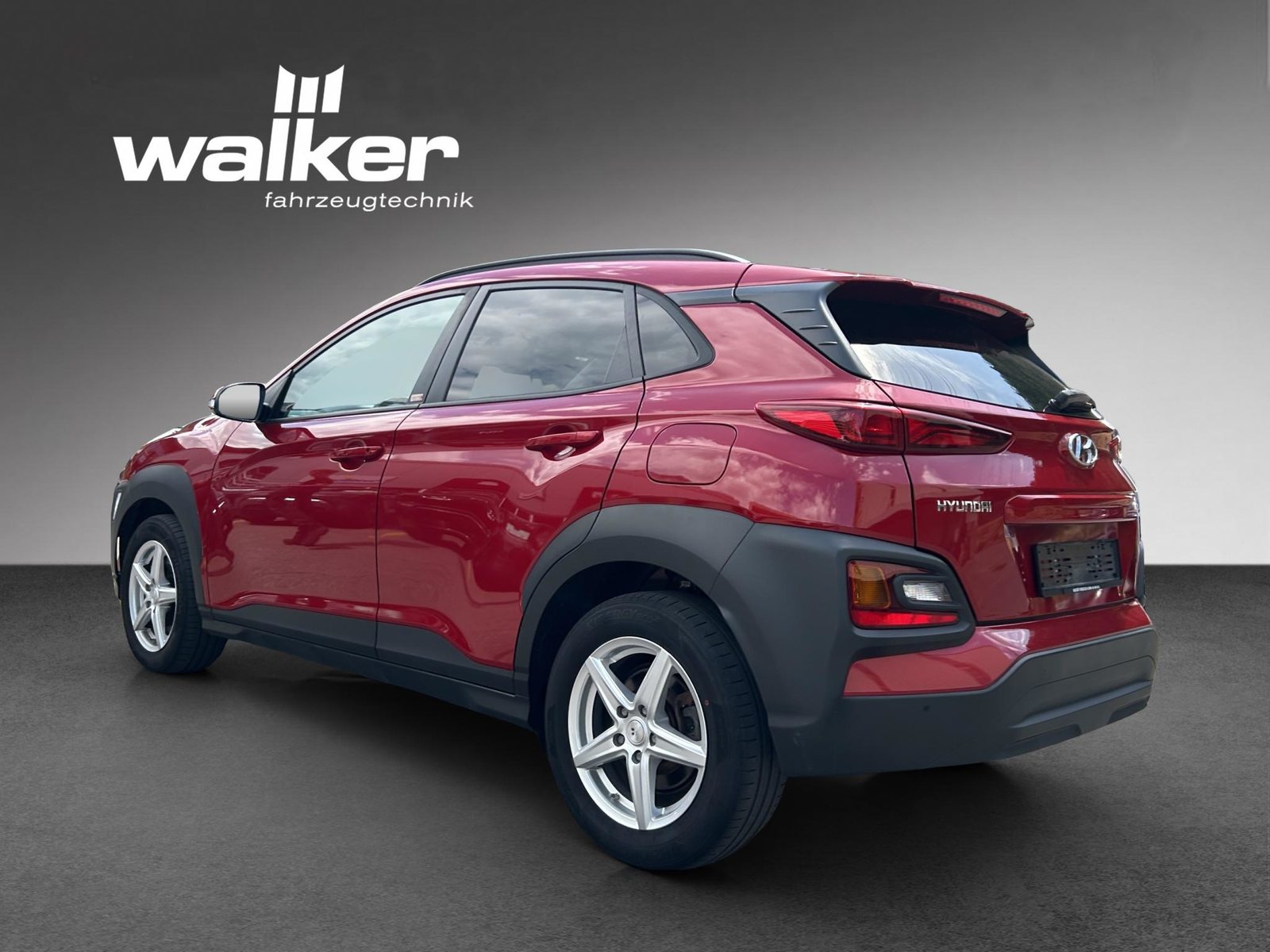 HYUNDAI Kona 1.6 CRDi Amplia 4WD, Diesel, Occasion / Utilisé, Automatique - 4