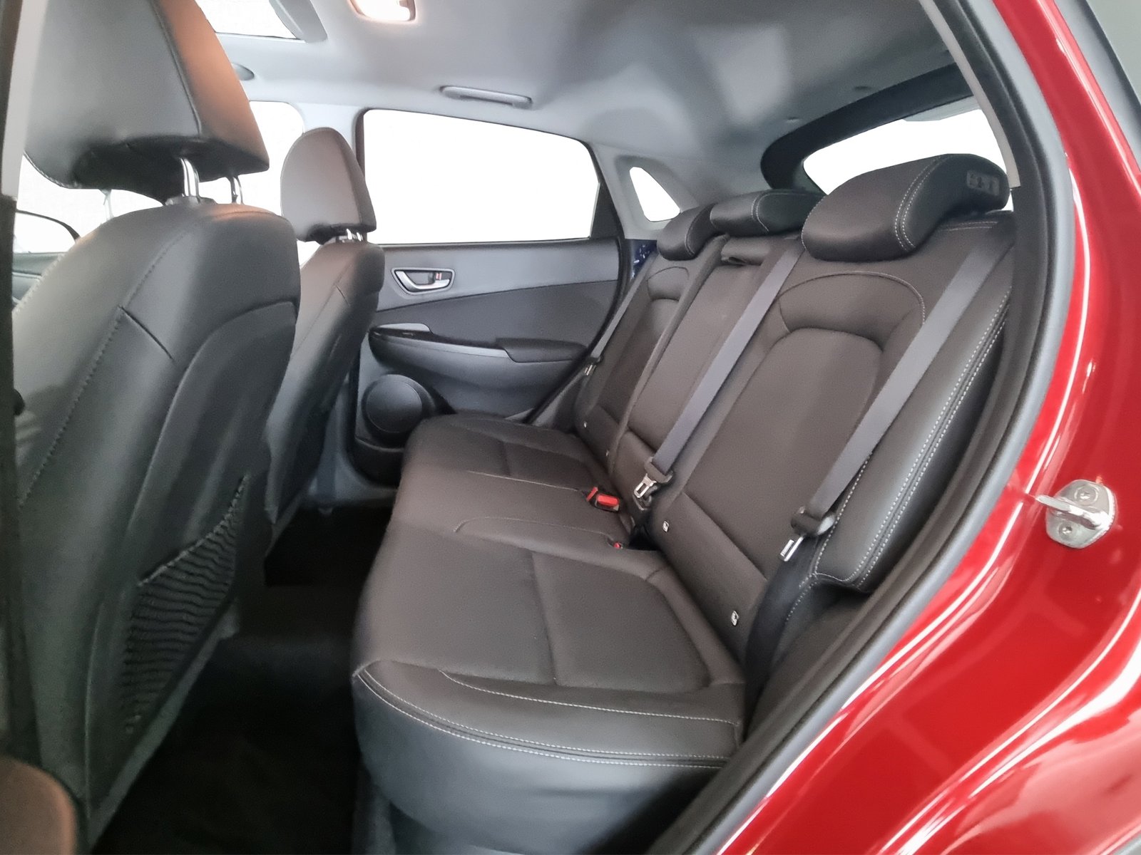 HYUNDAI Kona 1.6 T-GDI Platin Plus 4WD Aut., Benzin, Occasion / Gebraucht, Automatik - 7