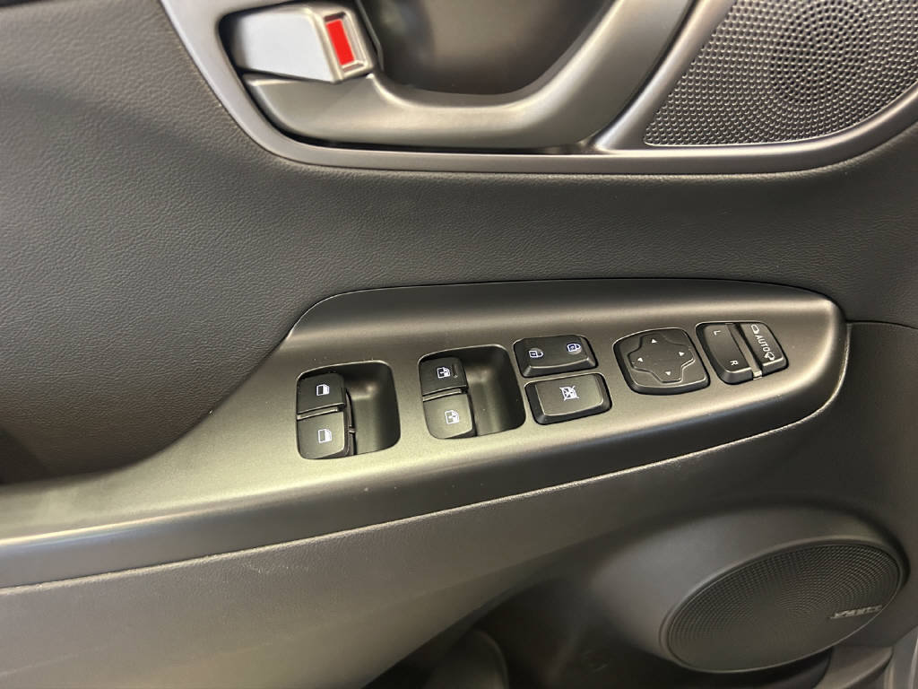 HYUNDAI Kona 64 kWh Electric Amplia, Elettrica, Occasioni / Usate, Automatico - 3