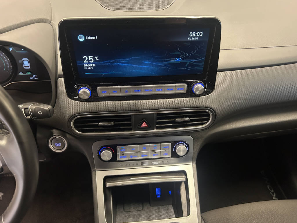HYUNDAI Kona 64 kWh Electric Amplia, Elettrica, Occasioni / Usate, Automatico - 6