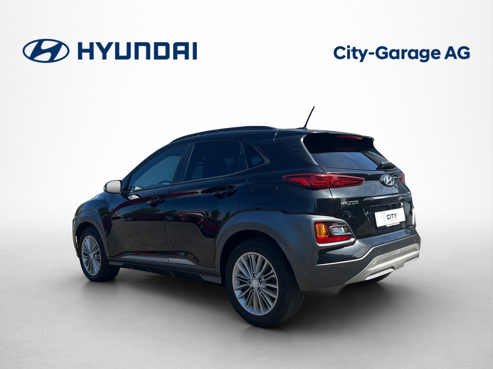 HYUNDAI Kona 1.0 T-GDi Launch, Petrol, Second hand / Used, Manual - 2