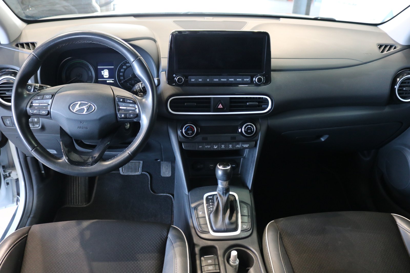 HYUNDAI Kona 1.6 GDi HEV Amplia DCT, Full-Hybrid Petrol/Electric, Second hand / Used, Automatic - 3