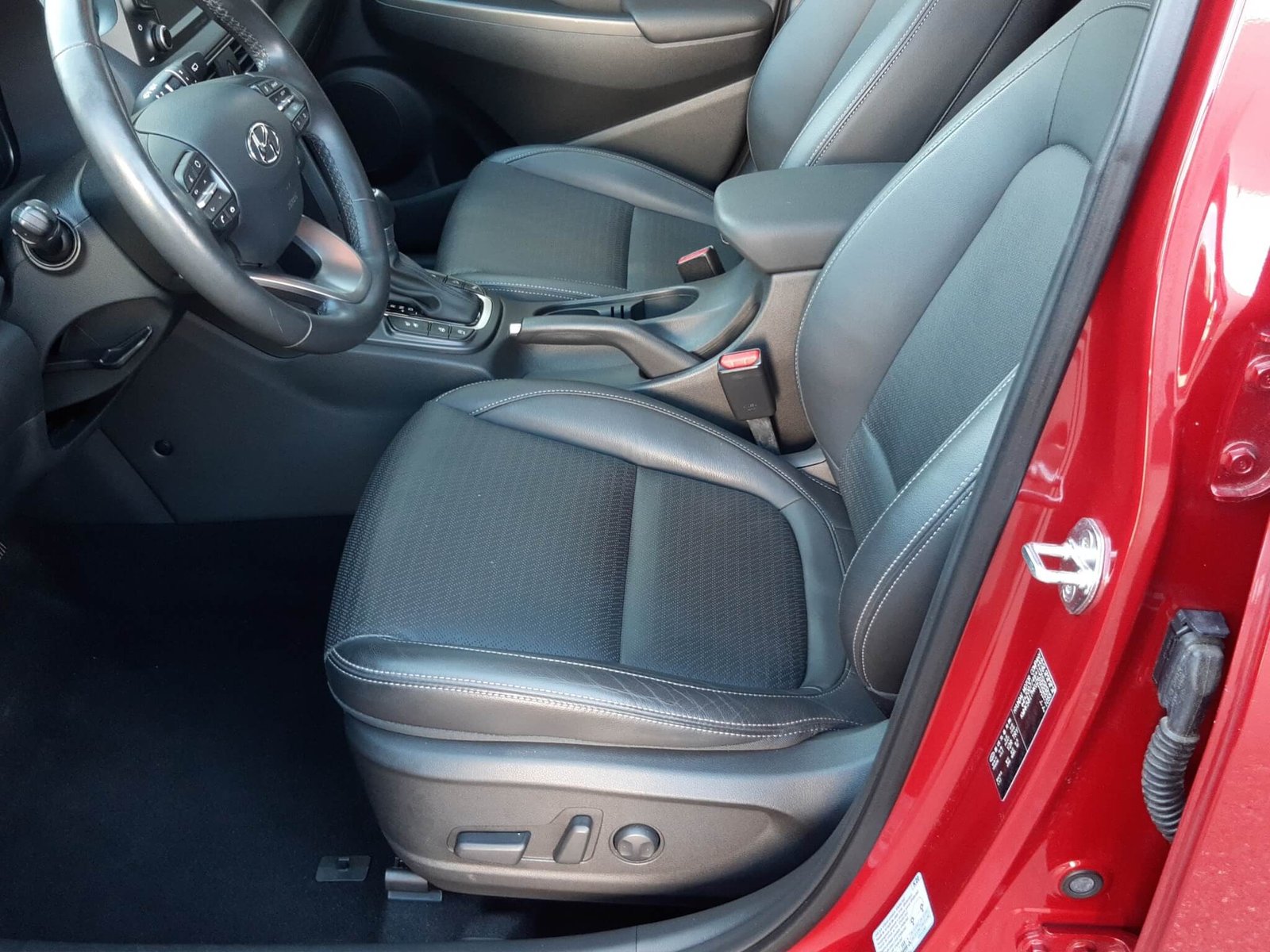 HYUNDAI Kona 1.6 CRDi Vertex 4WD, Diesel, Occasion / Utilisé, Automatique - 7