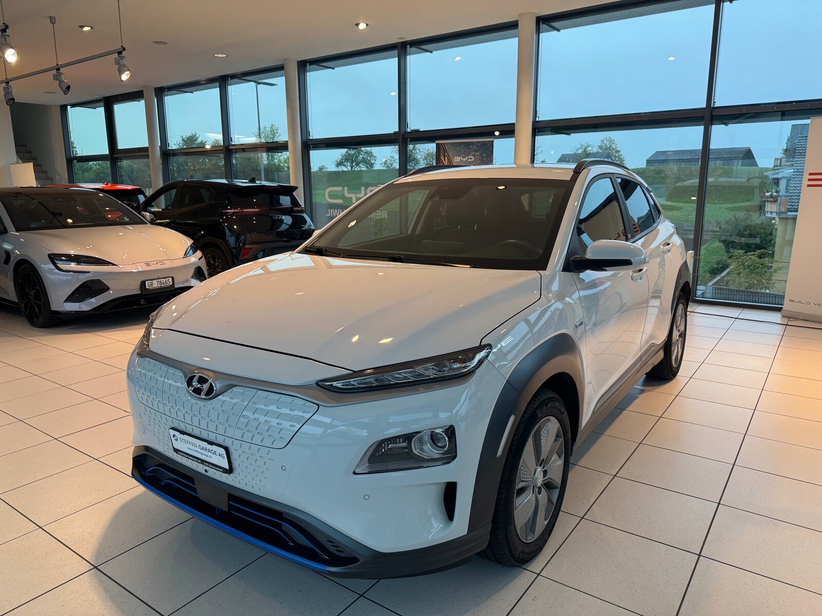 HYUNDAI Kona EV Amplia