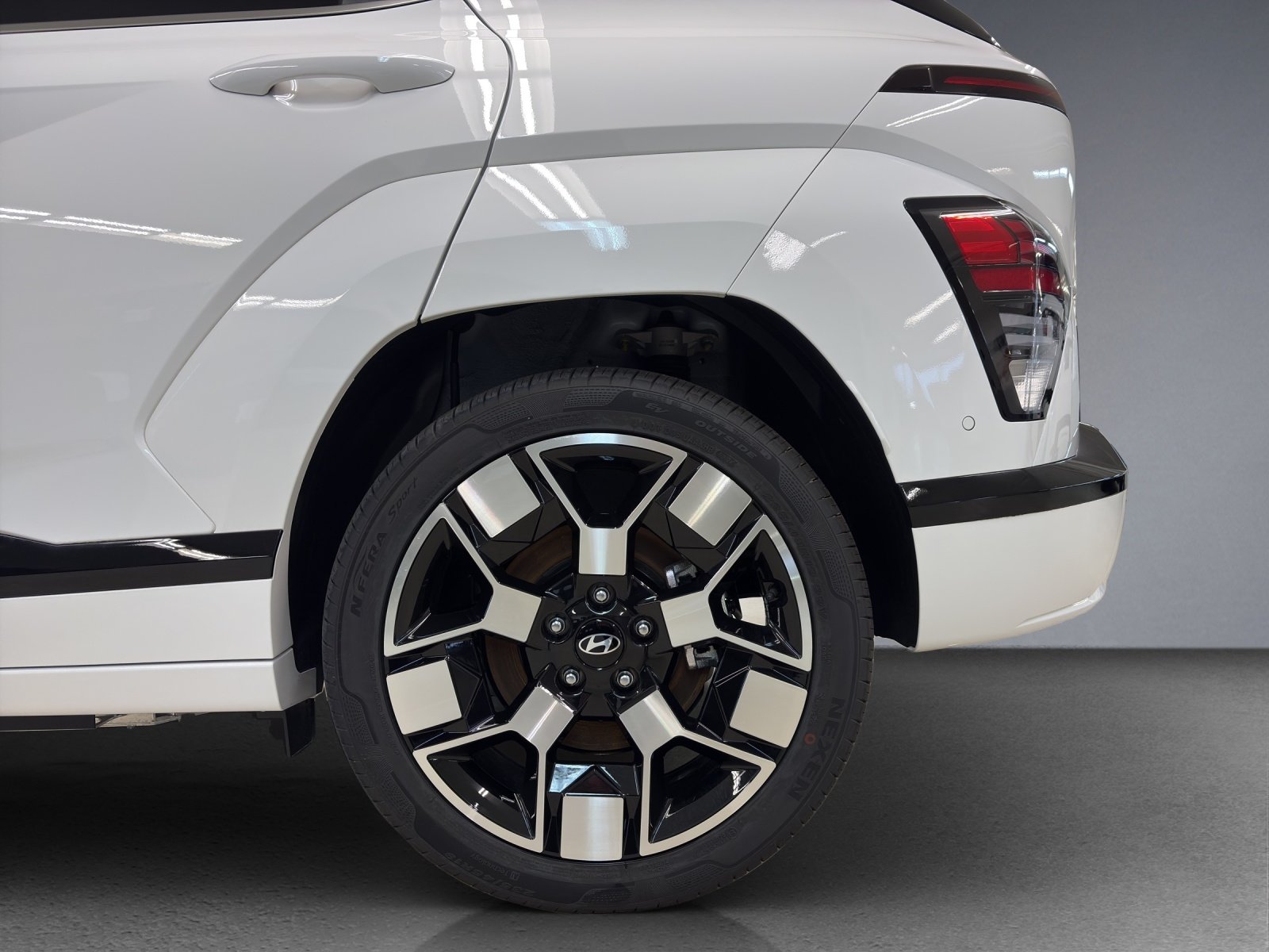 HYUNDAI Kona EV 65.4 kWh Vertex, Electric, Ex-demonstrator, Automatic - 6