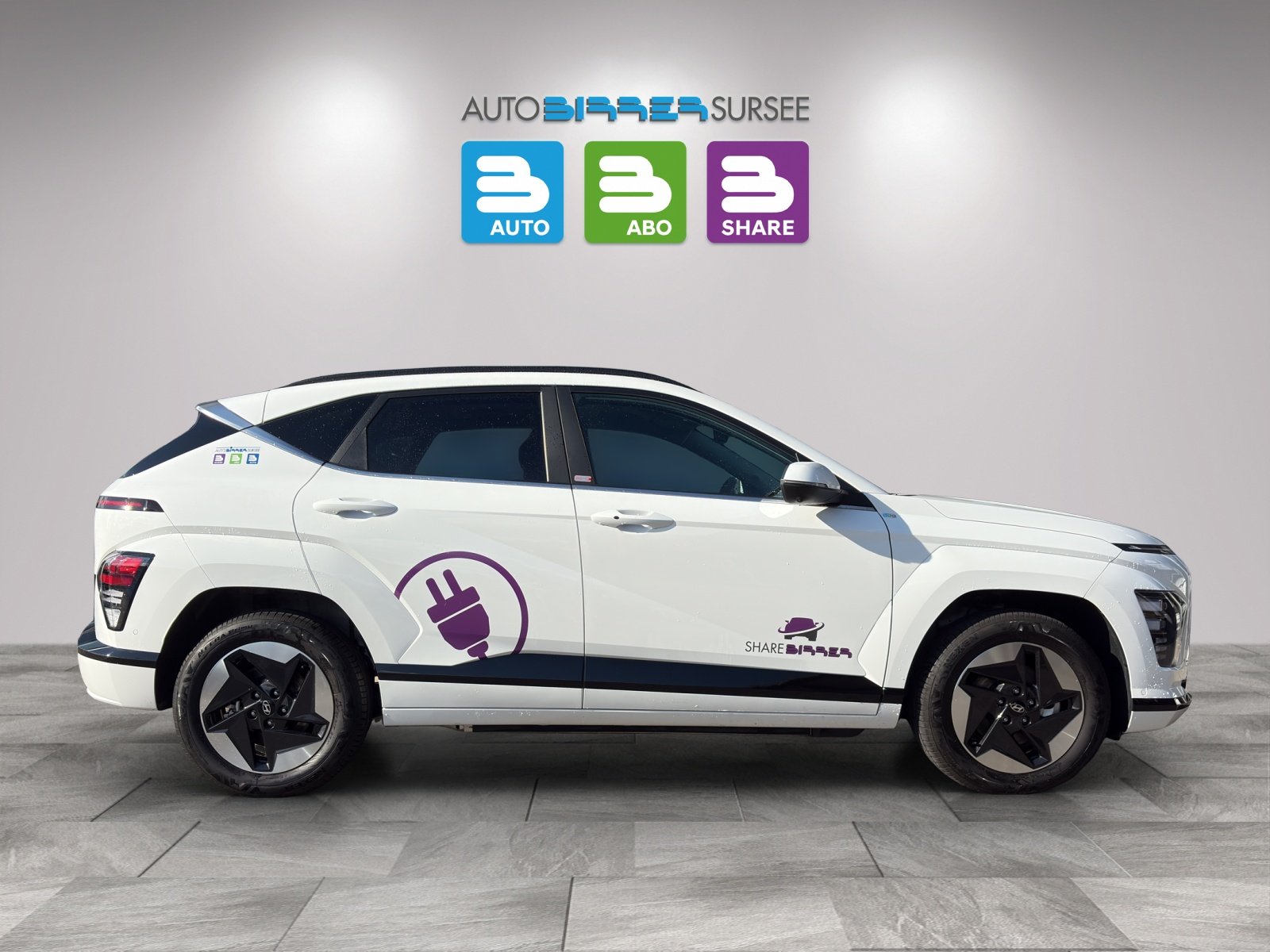 HYUNDAI Kona Electric Amplia, Electric, Ex-demonstrator, Automatic - 5