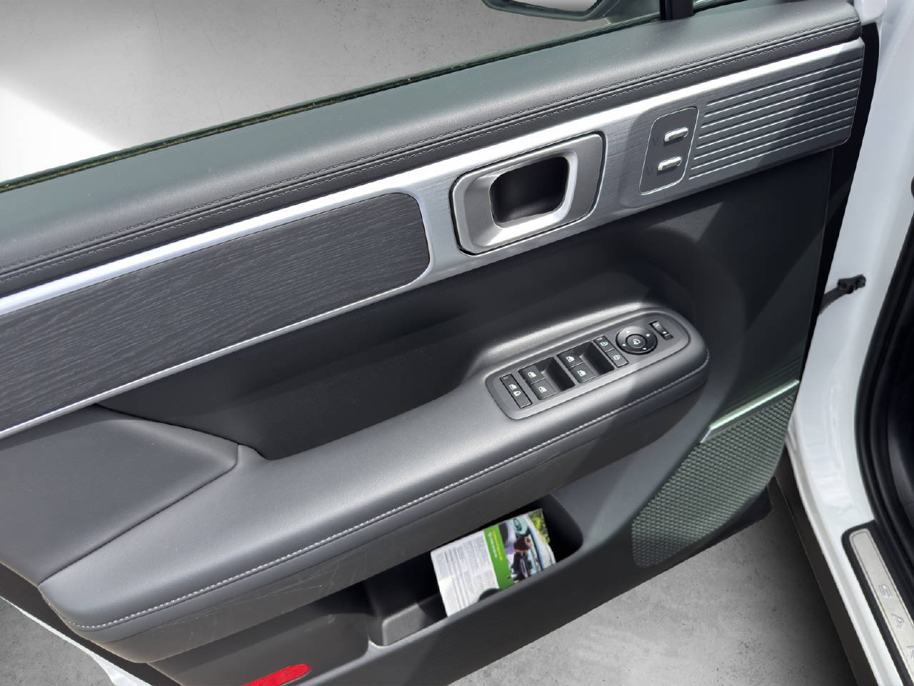 HYUNDAI Santa Fe 1.6 T-GDi HEV Vertex MY25, Voll-Hybrid Benzin/Elektro, Occasion / Gebraucht, Automatik - 3