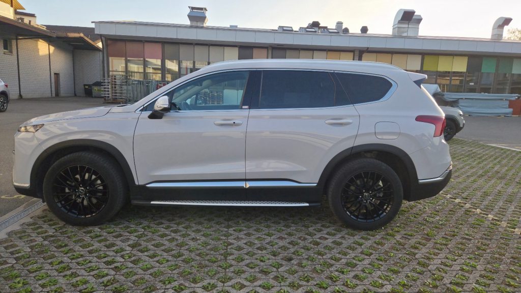 HYUNDAI Santa Fe 1.6 T-GDi HEV Amplia, Voll-Hybrid Benzin/Elektro, Occasion / Gebraucht, Automatik - 2