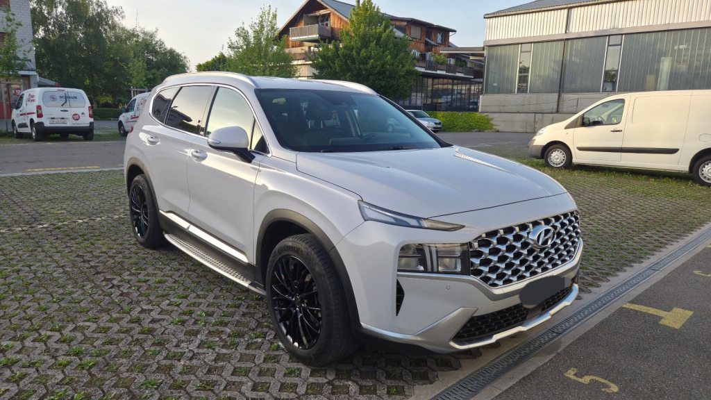 HYUNDAI Santa Fe 1.6 T-GDi HEV Amplia, Voll-Hybrid Benzin/Elektro, Occasion / Gebraucht, Automatik - 7