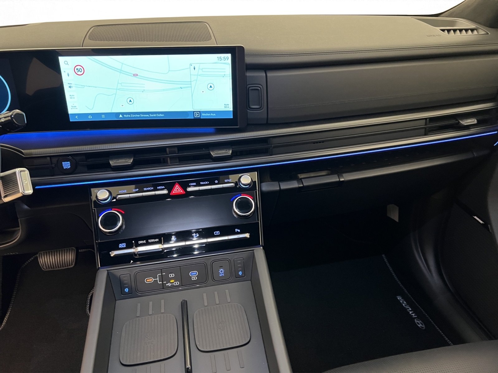 HYUNDAI Santa Fe 1.6 T-GDi PHEV Calligraphy 7PL, Plug-in-Hybrid Petrol/Electric, Ex-demonstrator, Automatic - 7