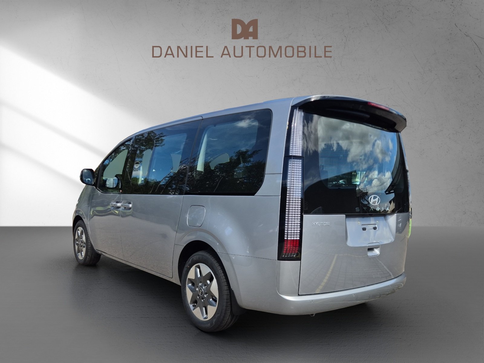 HYUNDAI Staria Wagon 1.6 GDi HEV Verte, Full-Hybrid Petrol/Electric, New car, Automatic - 6