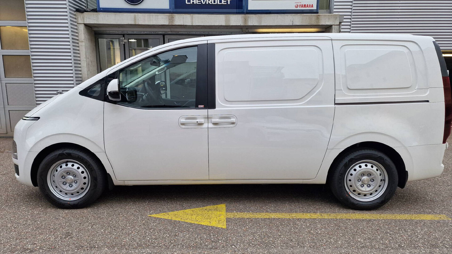 HYUNDAI Staria Cargo 84 kWh Amplia, Elektro, Neuwagen, Automatik - 3