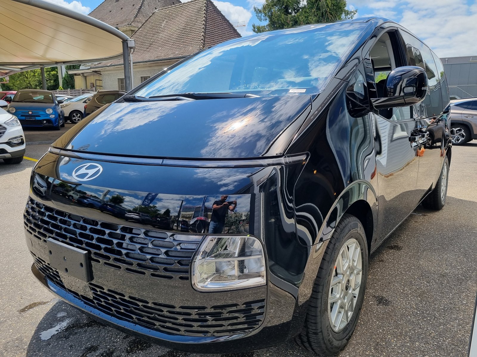 HYUNDAI Staria Wagon 1.6 T-GDi HEV Amplia A, Voll-Hybrid Benzin/Elektro, Neuwagen, Automatik - 3