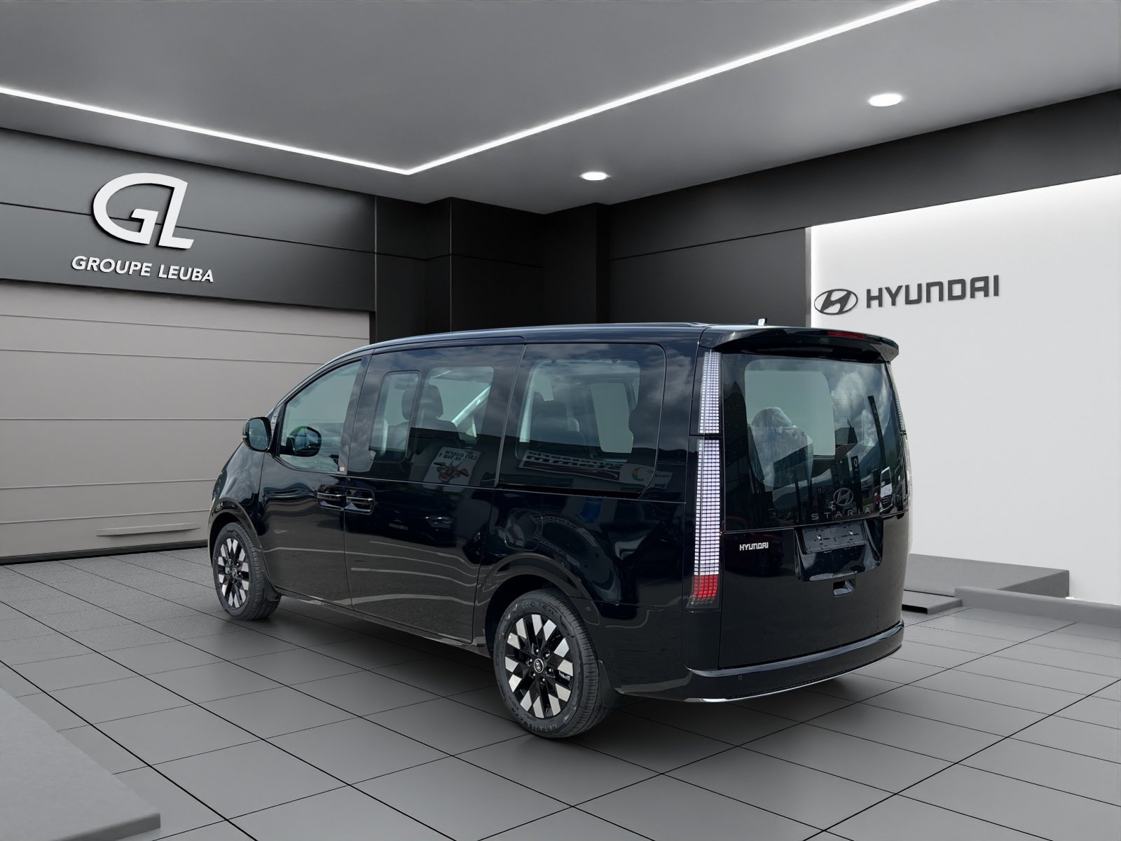 HYUNDAI Staria Premium 1.6 T-GDi HEV Amplia A, Full-Hybrid Petrol/Electric, New car, Automatic - 3