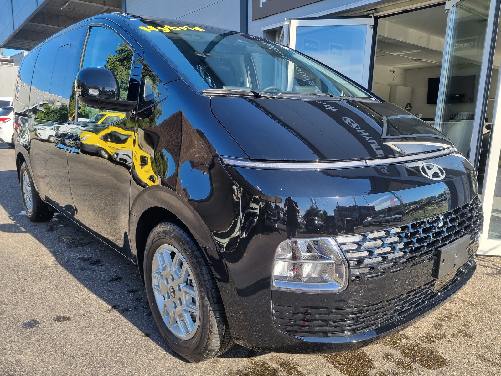 HYUNDAI Staria Wagon 1.6 T-GDi HEV Amplia A